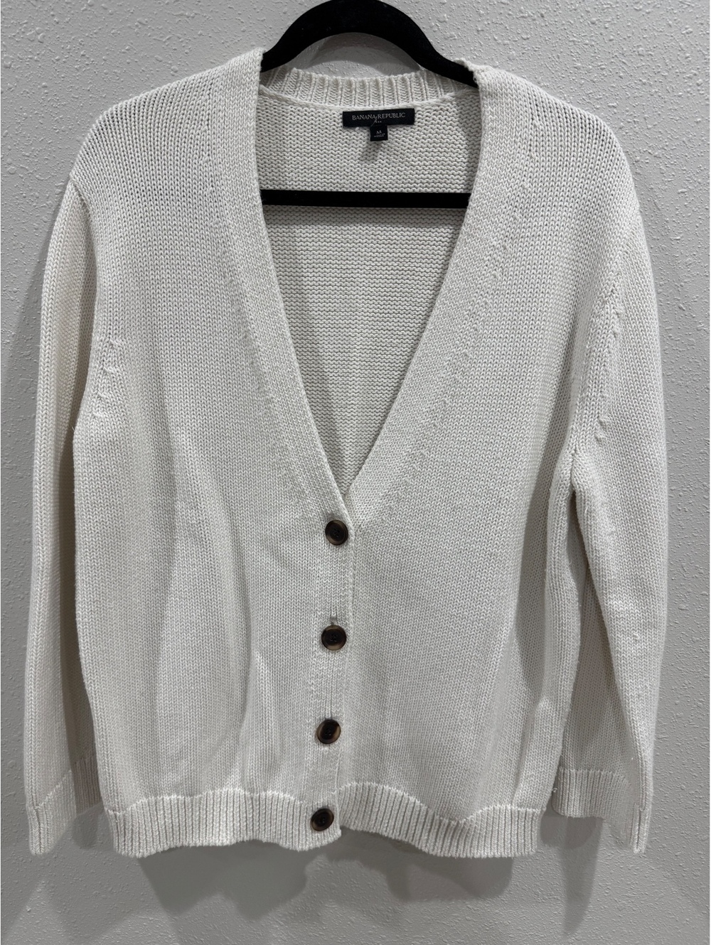 Banana Republic Women’s Medium Ivory Cream Knit Button Front Cardigan Sweater
